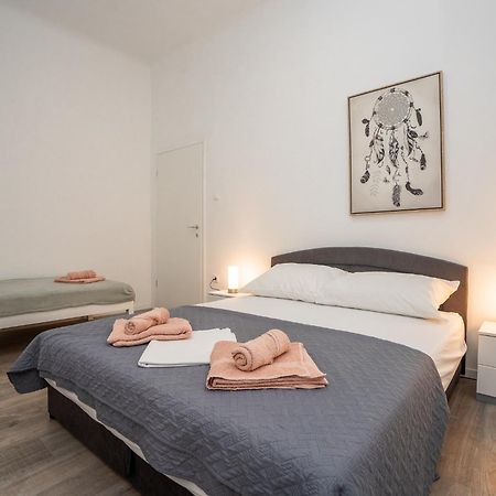 Apartments Lucija & Katia Рийека Екстериор снимка